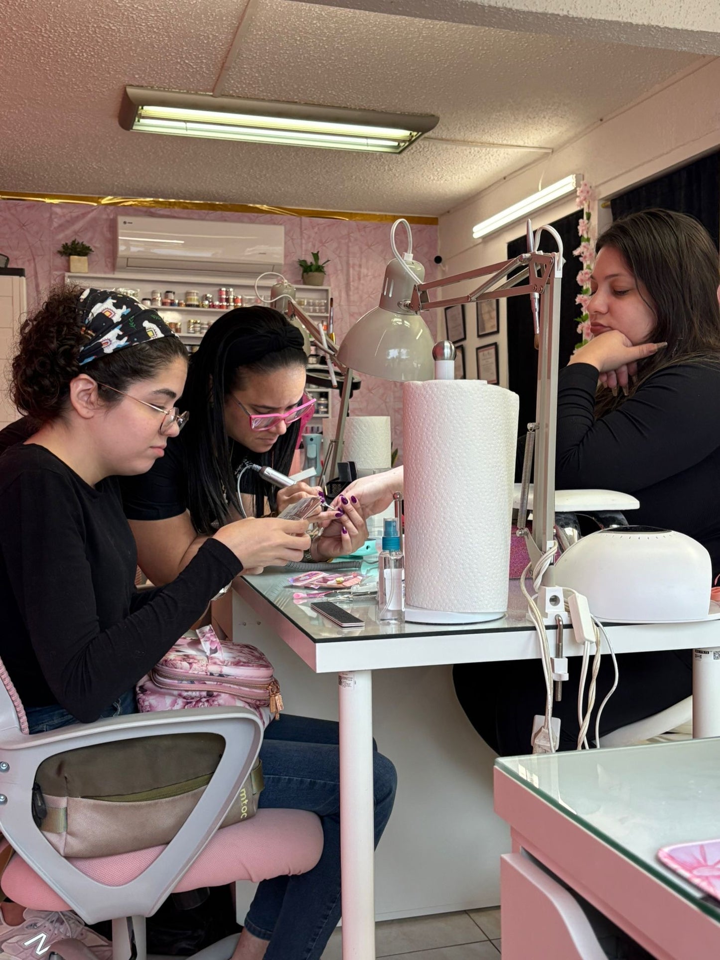 Taller Grupal de Manicura Rusa con Gel Tip (Privados)